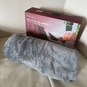 Mahli | Bedding | Nwt Mahli Heated Blanket Soft Plush | Poshmark